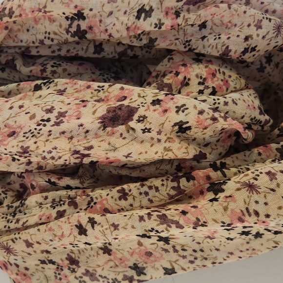 Scarf bundle - Picture 6 of 12